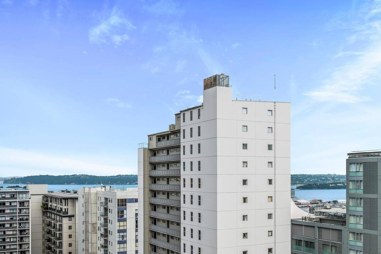 Sky Tower On Your Doorstep! Modern Two Bedroom Auckland Exterior photo